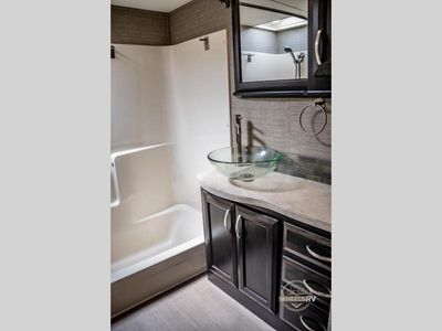 2017 Dutchmen RV Voltage - Photo 42