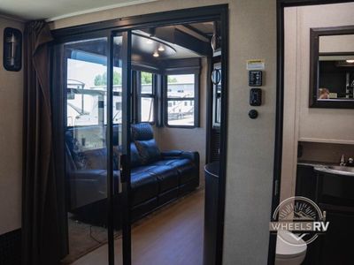 2017 Dutchmen RV Voltage - Photo 31