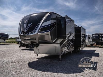 2017 Dutchmen RV Voltage - Photo 1