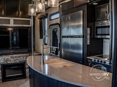 2017 Dutchmen RV Voltage - Photo 15