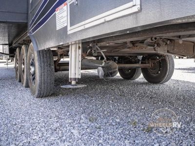 2017 Dutchmen RV Voltage - Photo 11