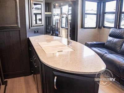 2017 Dutchmen RV Voltage - Photo 18