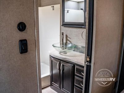 2017 Dutchmen RV Voltage - Photo 41