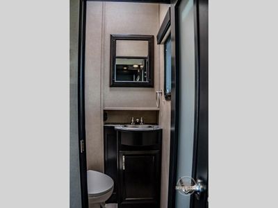 2017 Dutchmen RV Voltage - Photo 33