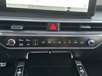 2026 Kia Sorento Hybrid — photo 19 view
