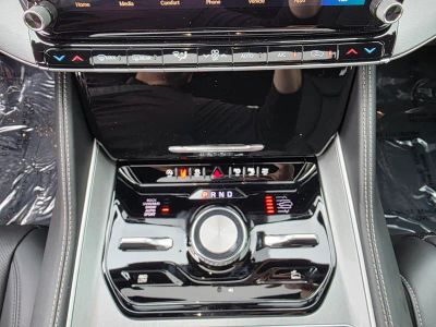 2026 Jeep Grand Wagoneer — photo 17 view