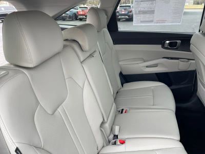 2026 Kia Sorento — photo 14 view