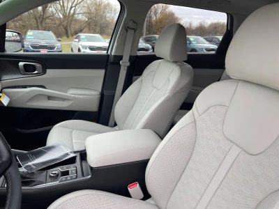 2026 Kia Sorento — photo 9 view