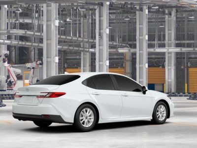 2026 Toyota Camry - Photo 10