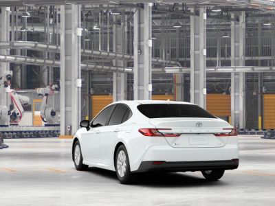 2026 Toyota Camry - Photo 7