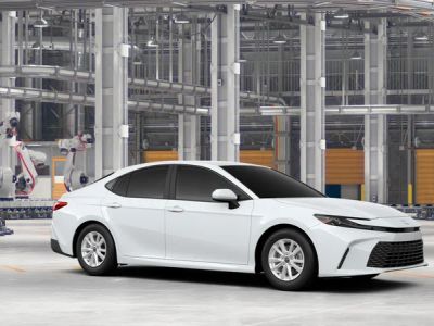 2026 Toyota Camry - Photo 14
