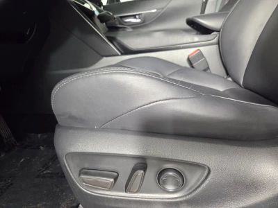 2024 Toyota Venza — photo 13 view