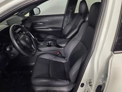 2024 Toyota Venza — photo 11 view