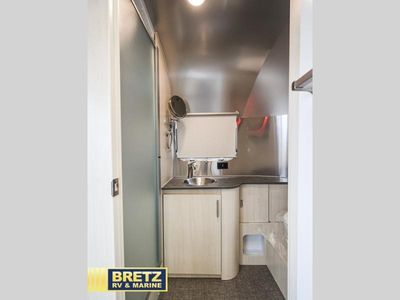 2025 Airstream Flying Cloud - Photo 10