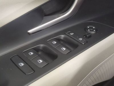 2023 Hyundai Elantra Hybrid — photo 30 view