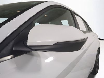 2023 Hyundai Elantra Hybrid — photo 12 view