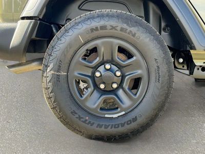 2026 Jeep Wrangler — photo 27 view