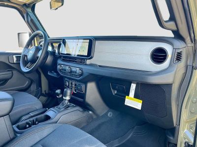 2026 Jeep Wrangler — photo 26 view