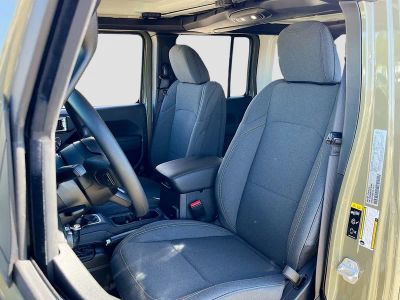 2026 Jeep Wrangler — photo 19 view