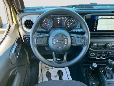 2026 Jeep Wrangler — photo 20 view