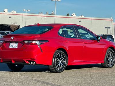 2022 Toyota Camry - Photo 2
