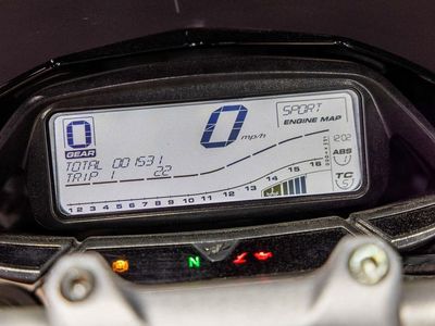 2014 MV Agusta Rivale 800 - Photo 25