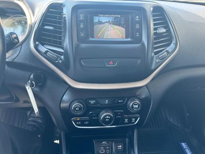 2017 Jeep Cherokee - Photo 20