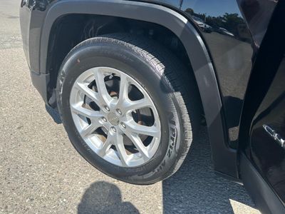 2017 Jeep Cherokee - Photo 21