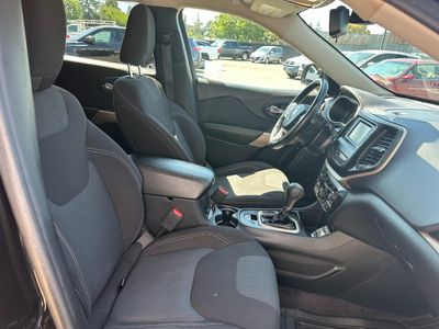 2017 Jeep Cherokee - Photo 14