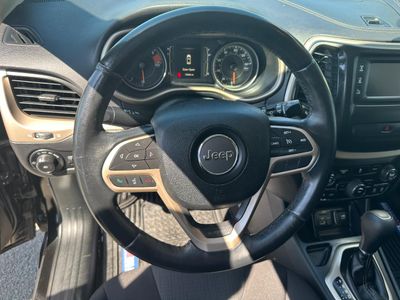 2017 Jeep Cherokee - Photo 18