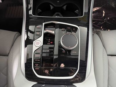 2026 BMW X5 xDrive40i — photo 16 view
