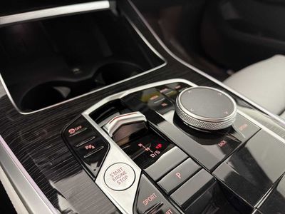 2026 BMW X5 xDrive40i — photo 15 view