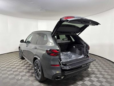 2026 BMW X5 xDrive40i — photo 19 view