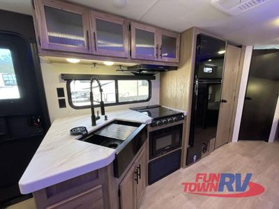 2025 Forest River RV Cherokee Grey Wolf - Photo 8