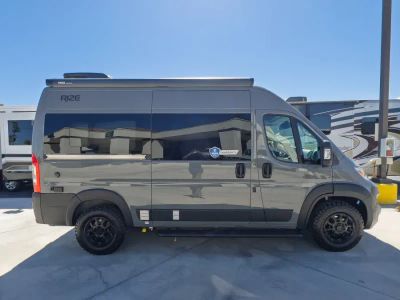 2027 Thor Motor Coach RIZE — photo 17 view