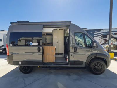 2027 Thor Motor Coach RIZE — photo 18 view