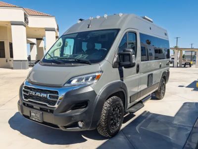 2027 Thor Motor Coach RIZE — photo 22 view