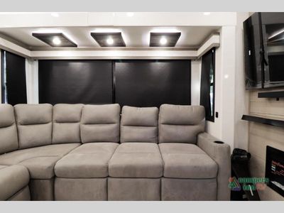 2026 Jayco Pinnacle - Photo 18