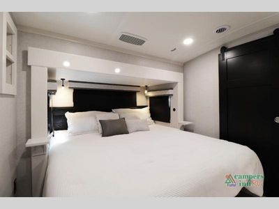 2026 Jayco Pinnacle - Photo 31
