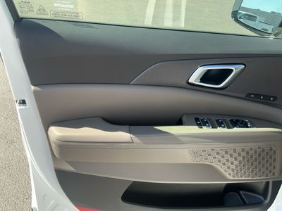 2026 Kia Carnival Hybrid — photo 16 view