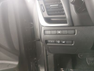 2025 Nissan Rogue - Photo 13