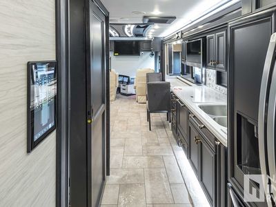 2026 Tiffin Motorhomes Allegro Bus - Photo 28