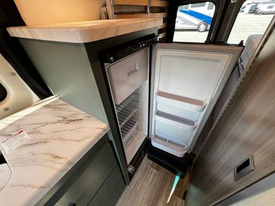 2025 Thor Motor Coach EDDIE BAUER - Photo 9