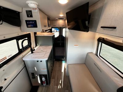 2025 Thor Motor Coach EDDIE BAUER - Photo 5