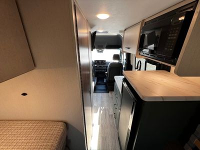 2025 Thor Motor Coach EDDIE BAUER - Photo 4
