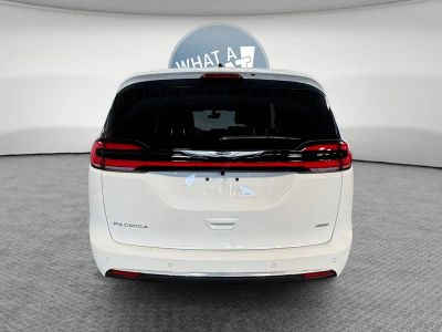 2026 Chrysler Pacifica — detail view