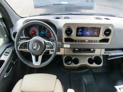 2025 Winnebago VIEW - Photo 2
