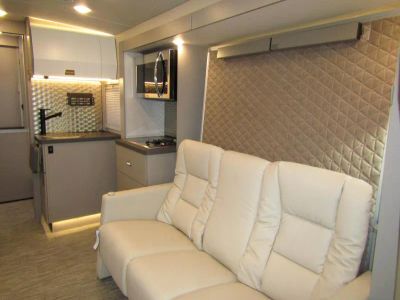 2025 Winnebago VIEW - Photo 7