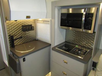 2025 Winnebago VIEW - Photo 12