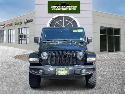 2022 Jeep Gladiator — side profile view